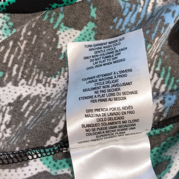 T Tahari Short Sleeve Knit Dress W/Waist Wrap Ties - Picture 8 of 8